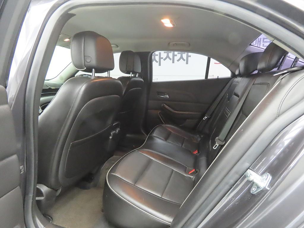 Chevrolet Malibu - Vista 6