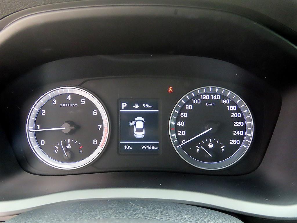HYUNDAI Sonata - Vista 9