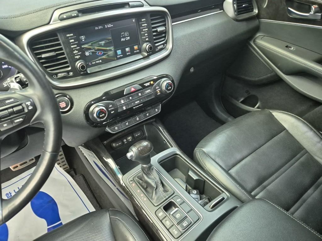 KIA Sorento - Vista 10