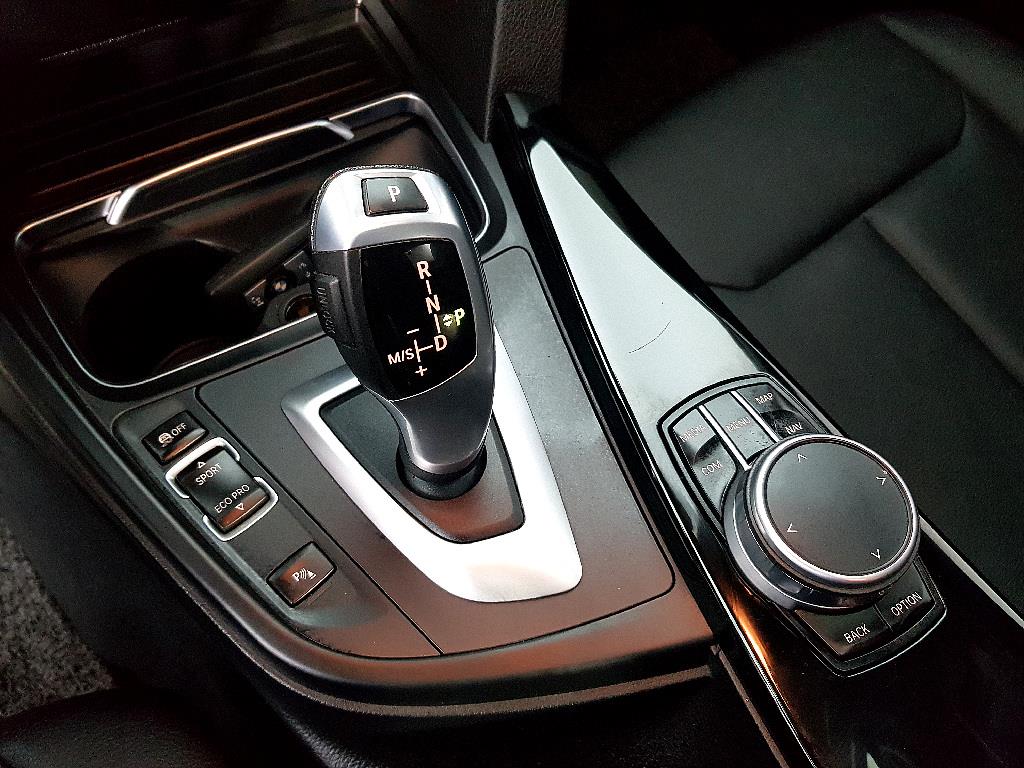 BMW 3 series 2017 Blanco - Importación desde Corea - HF Imports Iquique - Foto 13