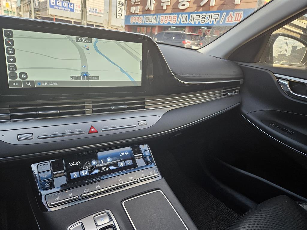 HYUNDAI Grandeur - Vista 4