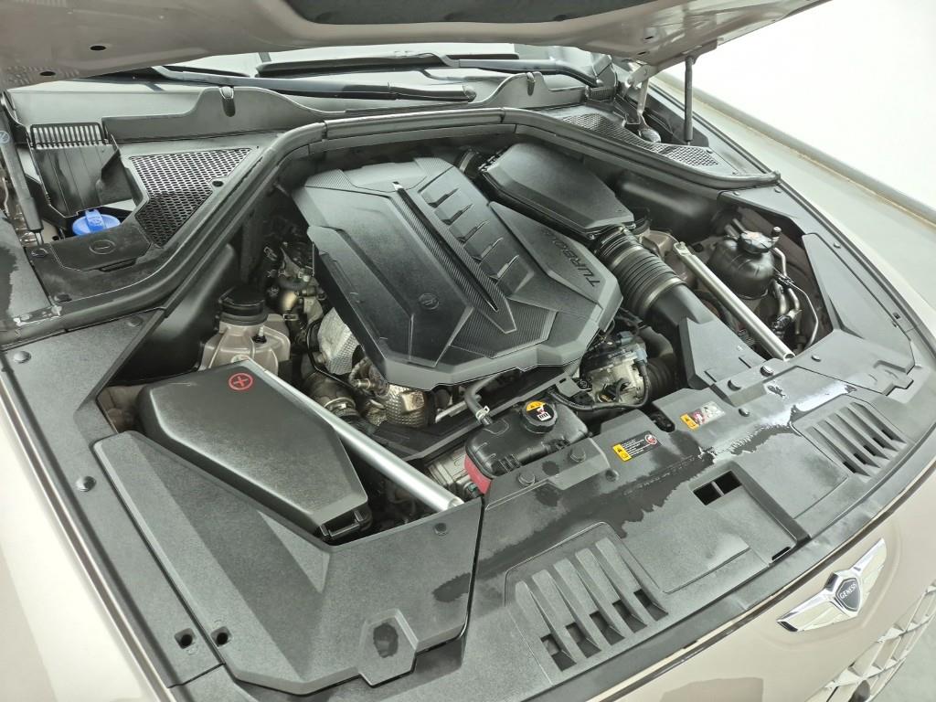 Genesis GV80 - Vista 6