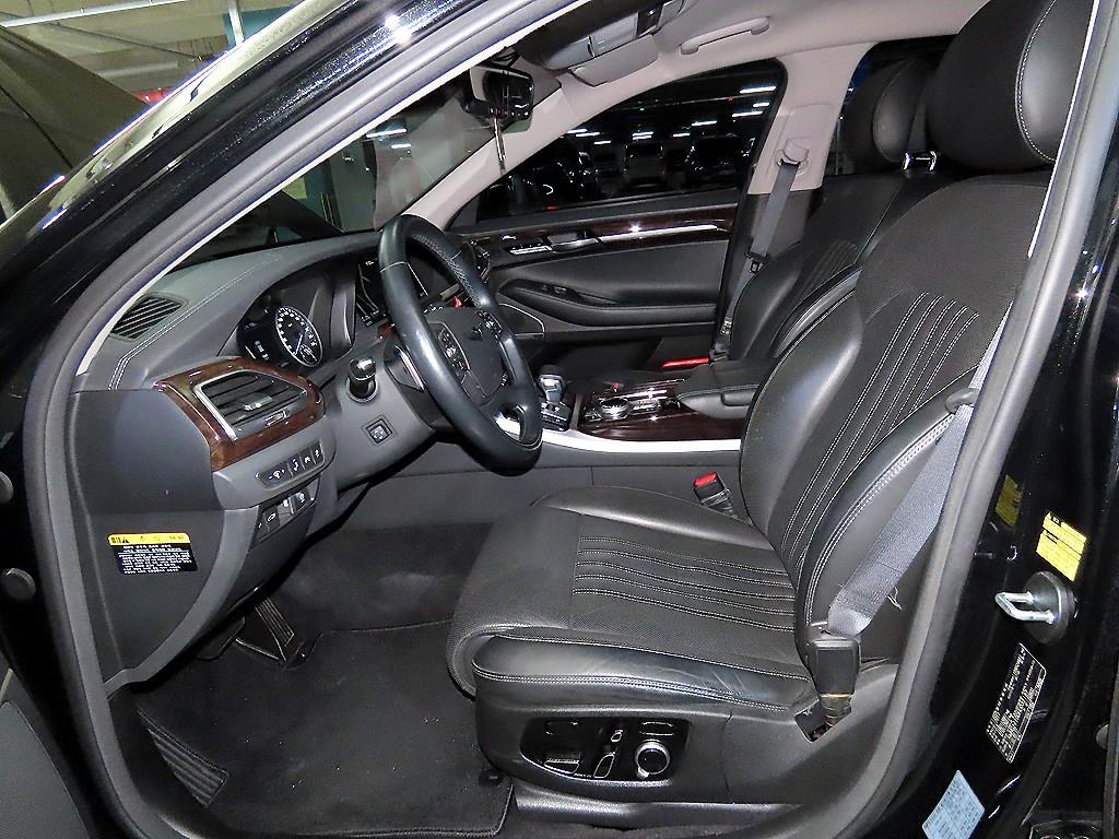 Genesis EQ900 - Vista 6