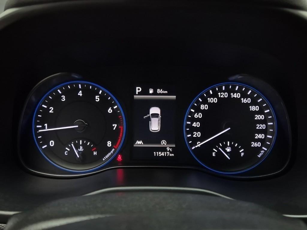 HYUNDAI Kona - Vista 5