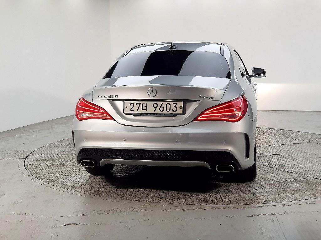 Mercedes Benz CLA Class - Vista 3