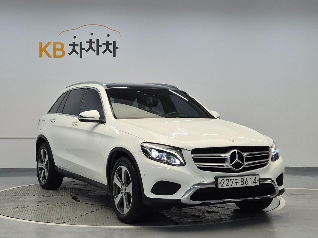 Mercedes Benz GLC Class - Vista 2