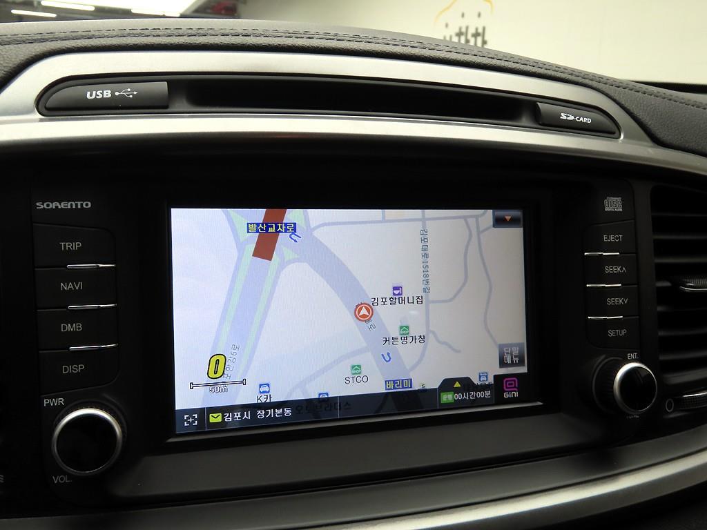 KIA Sorento - Vista 8