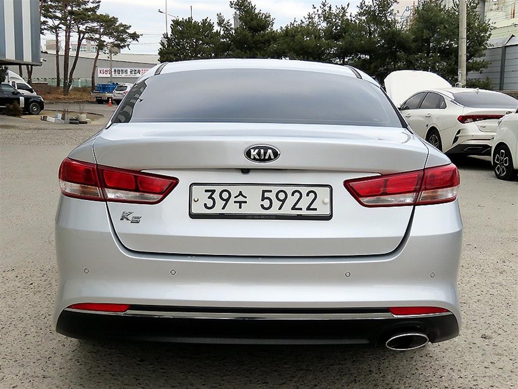 KIA K5 - Vista 4