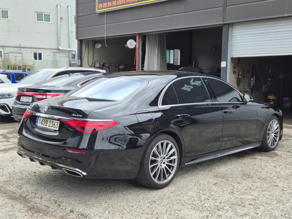 Mercedes Benz S Class - Vista 4