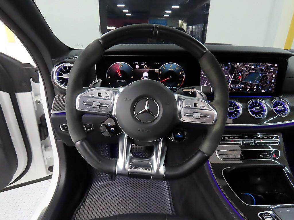 Mercedes Benz CLS Class - Vista 9