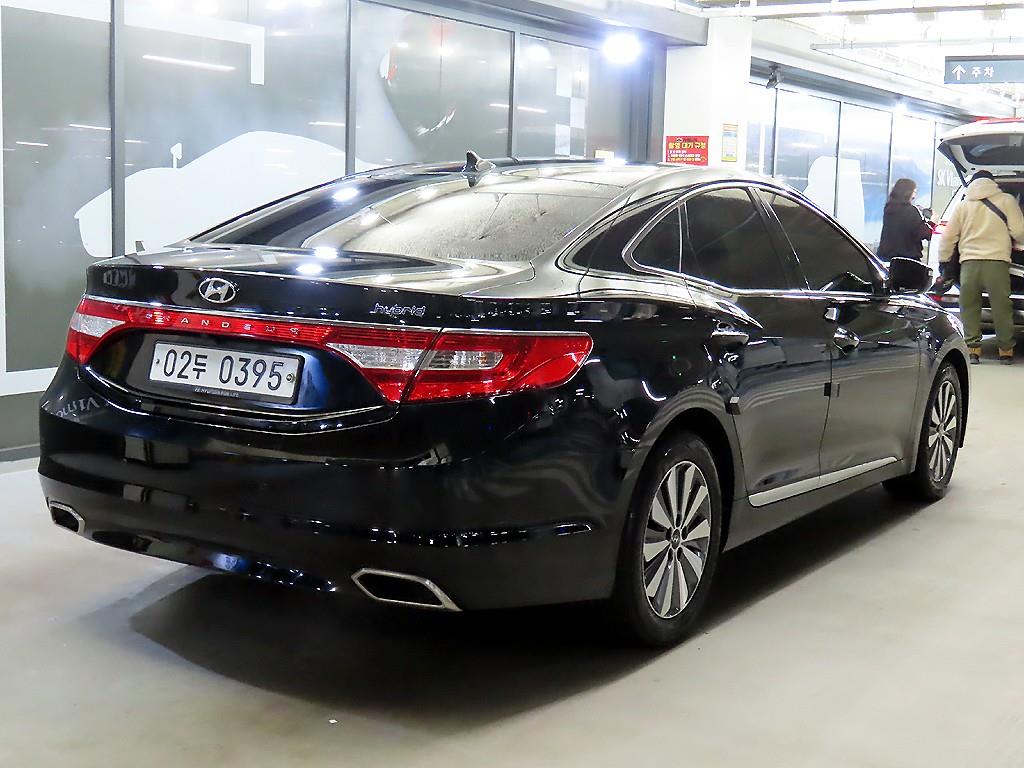 HYUNDAI Grandeur - Vista 4