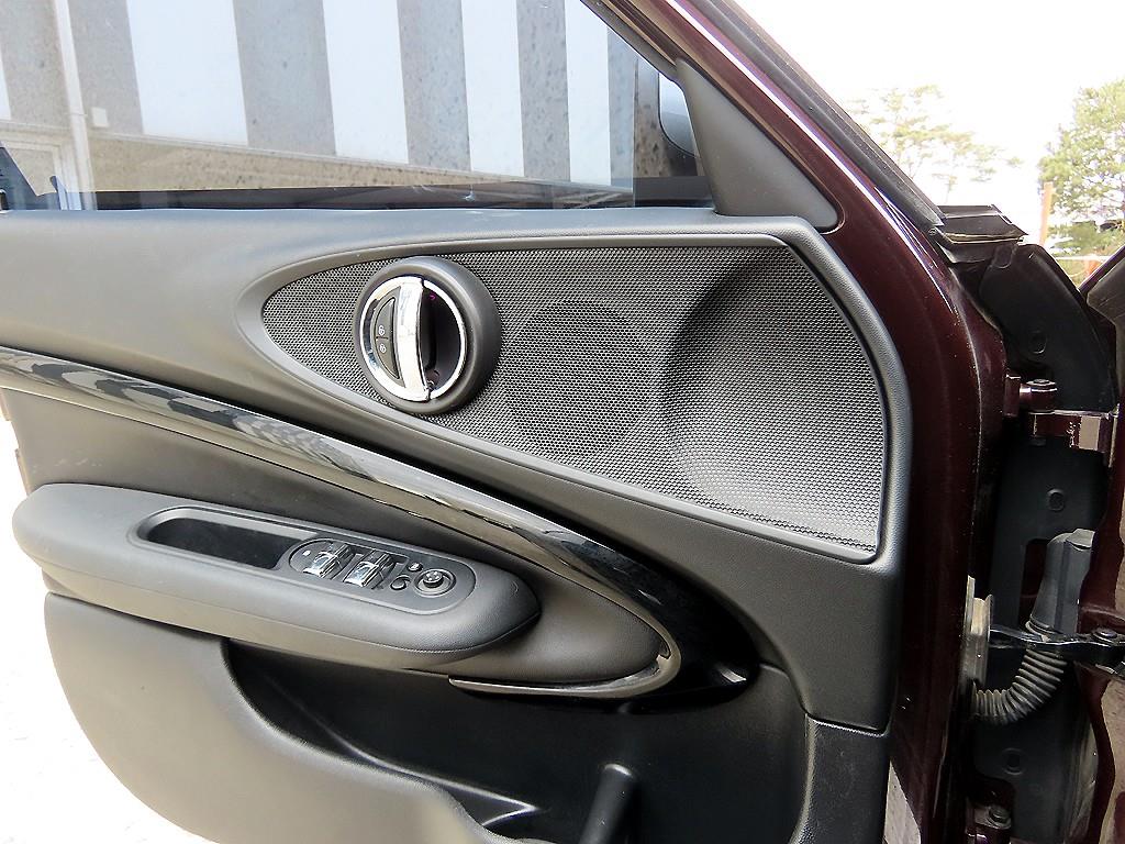 Mini Clubman - Vista 11