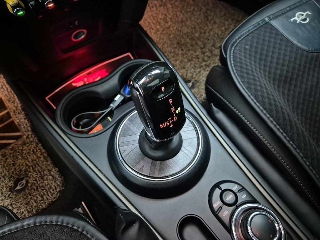 Mini Countryman - Vista 8