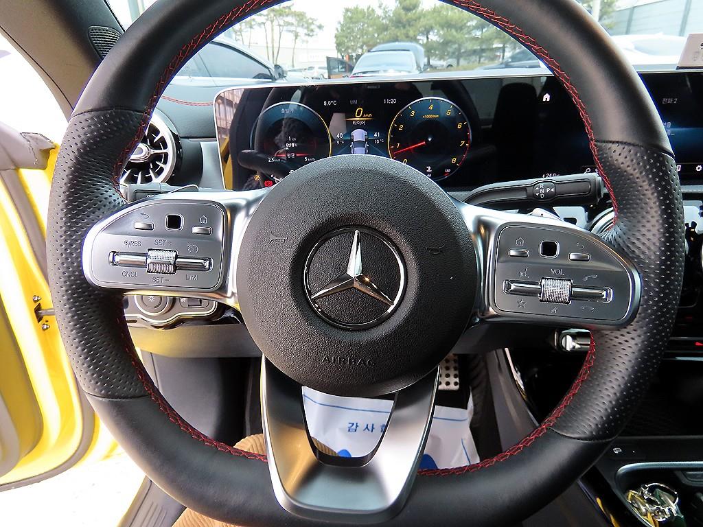 Mercedes Benz CLA Class - Vista 8