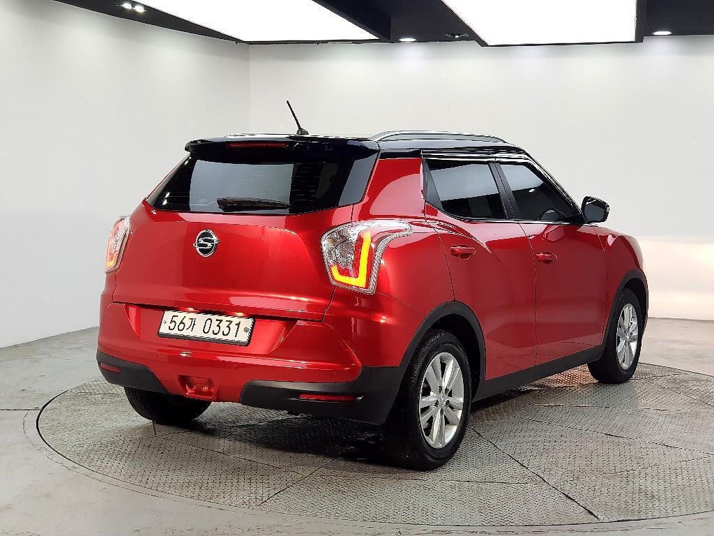 Ssangyong Tivoli - Vista 4