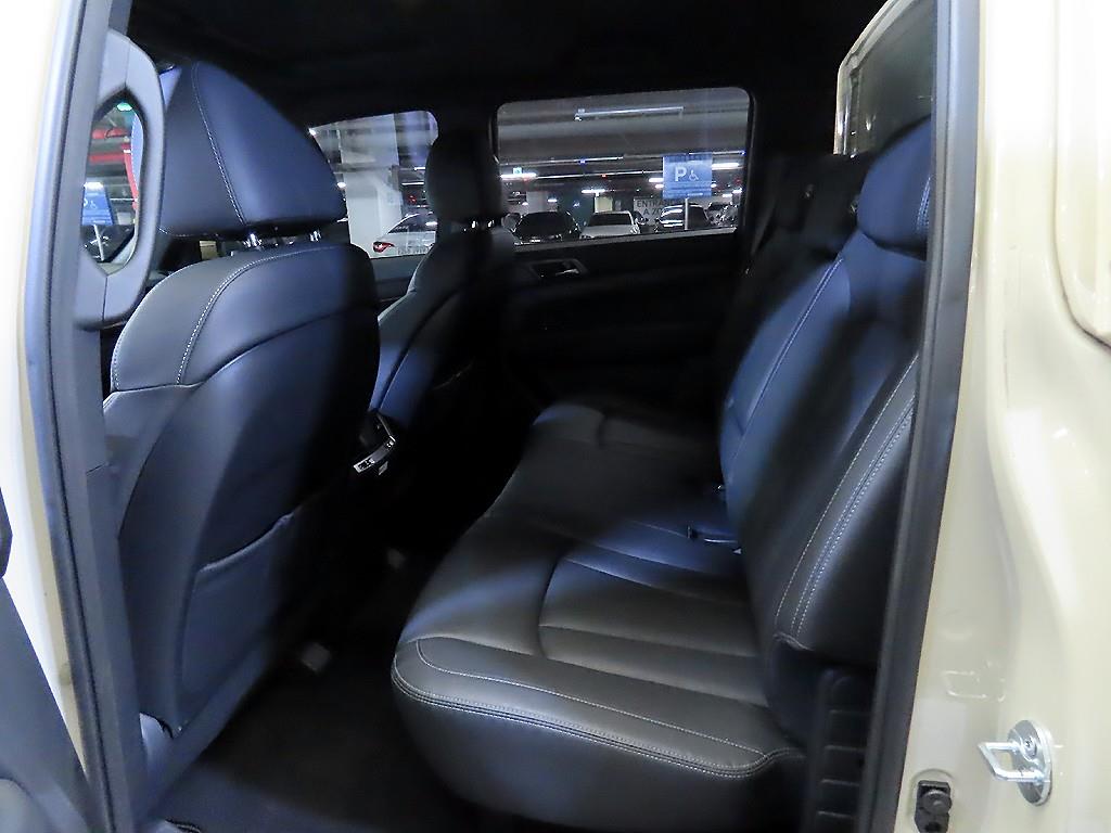 Ssangyong Rexton - Vista 7