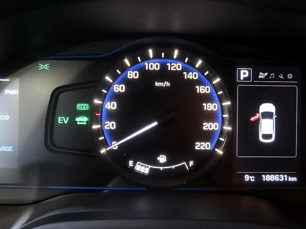 HYUNDAI Ioniq - Vista 9