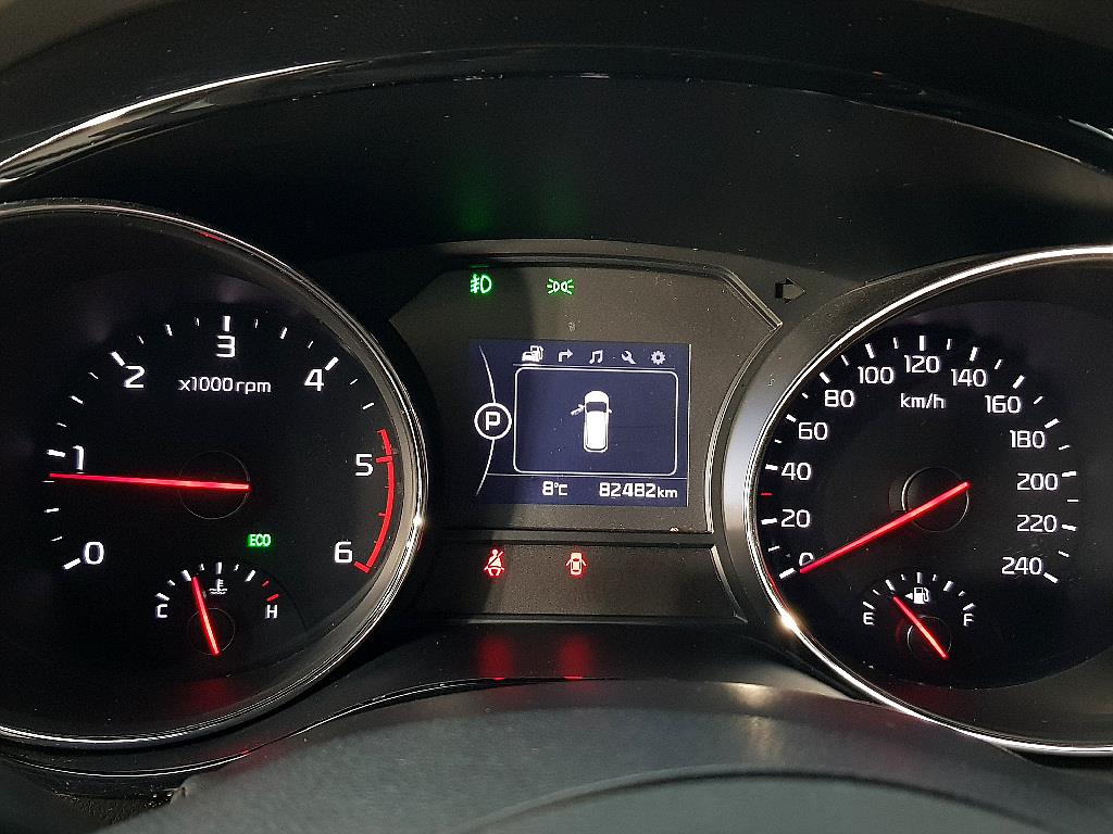 KIA Carnival - Vista 6