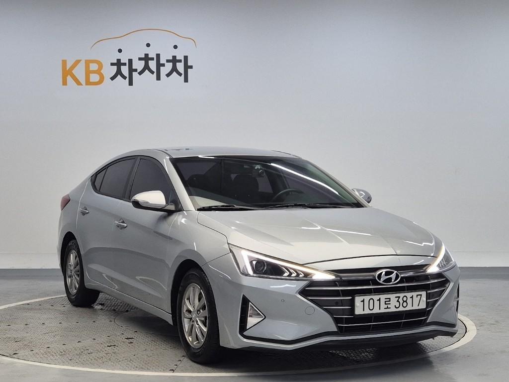 HYUNDAI Avante - Vista 4