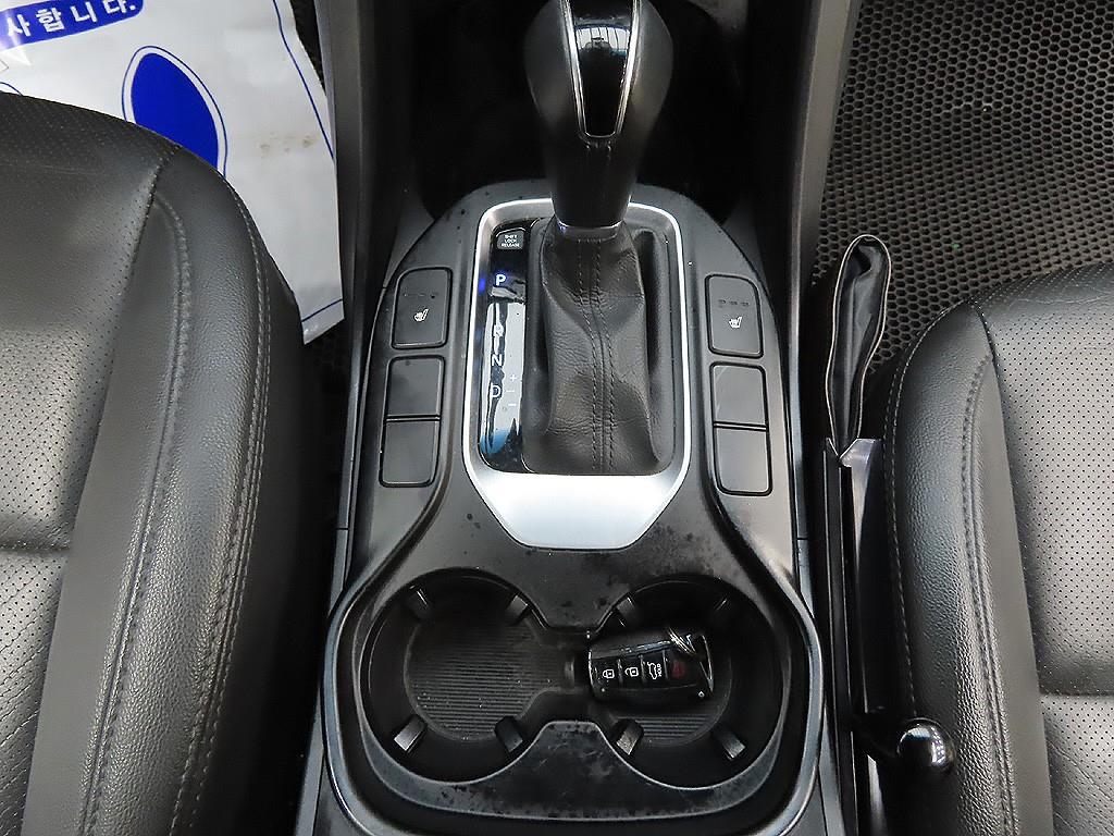 HYUNDAI Santa Fe 2016 Blanco - Importación desde Corea - HF Imports Iquique - Foto 13