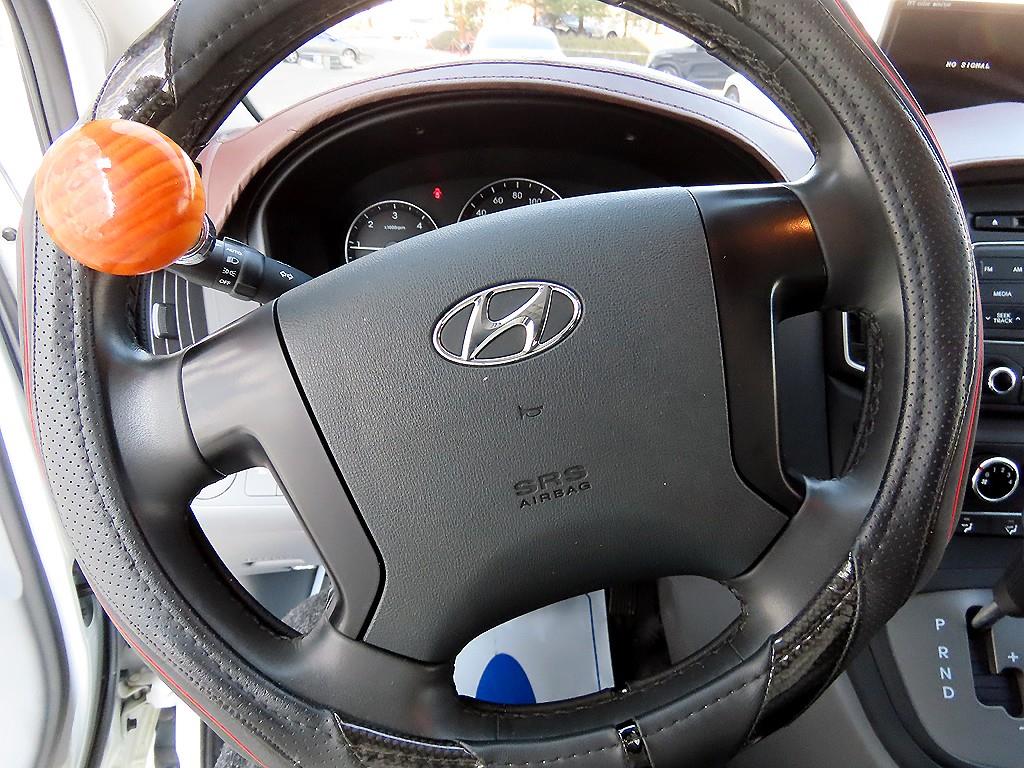 HYUNDAI Starex - Vista 9