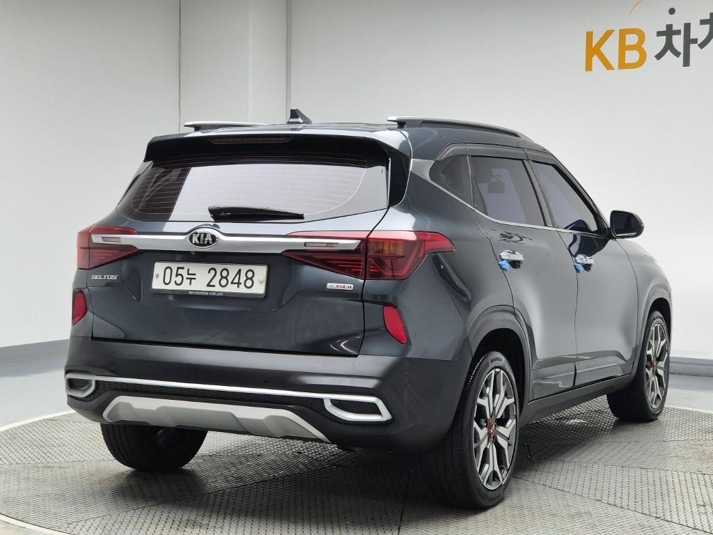 KIA Seltos - Vista 3