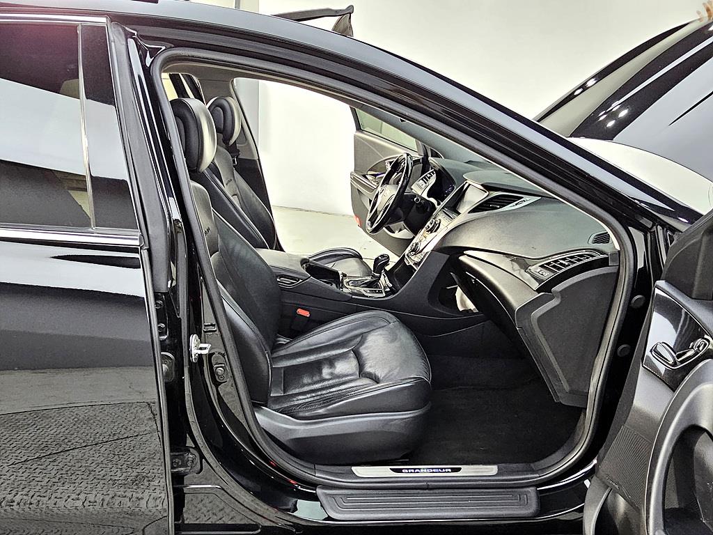 HYUNDAI Grandeur - Vista 11