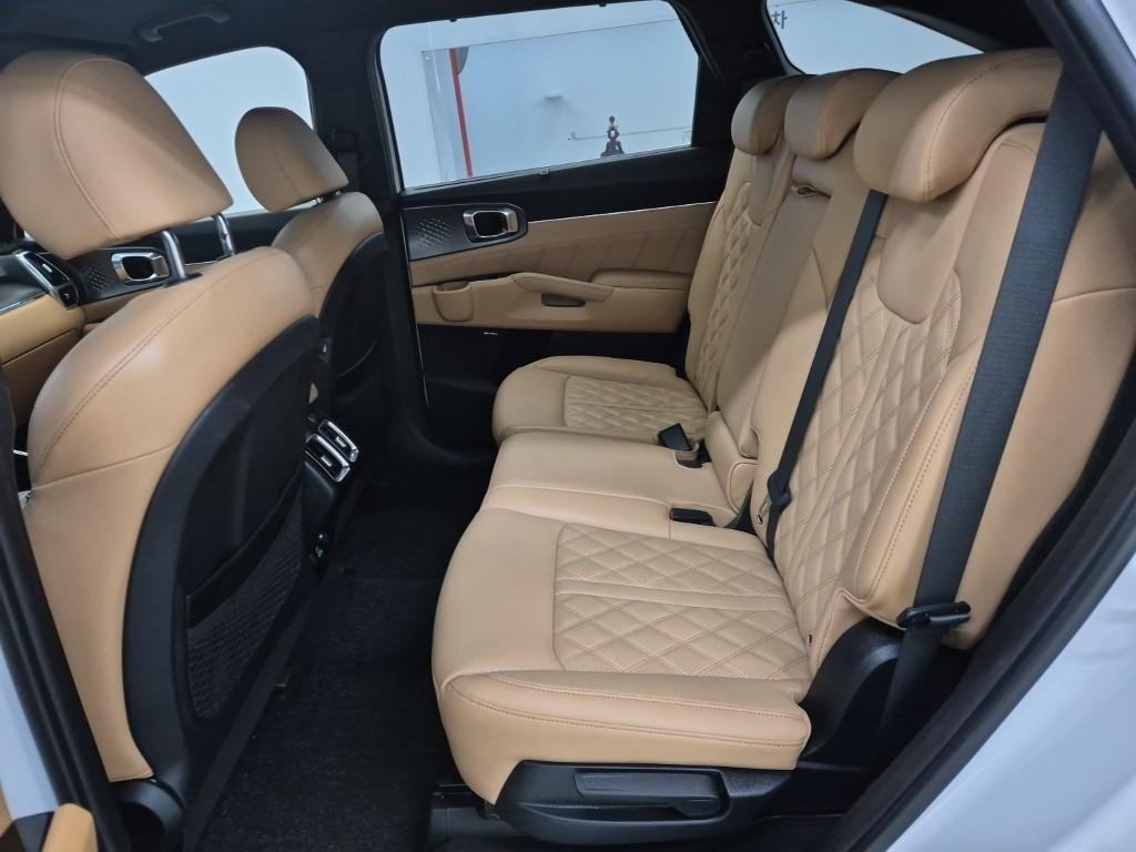 KIA Sorento - Vista 11