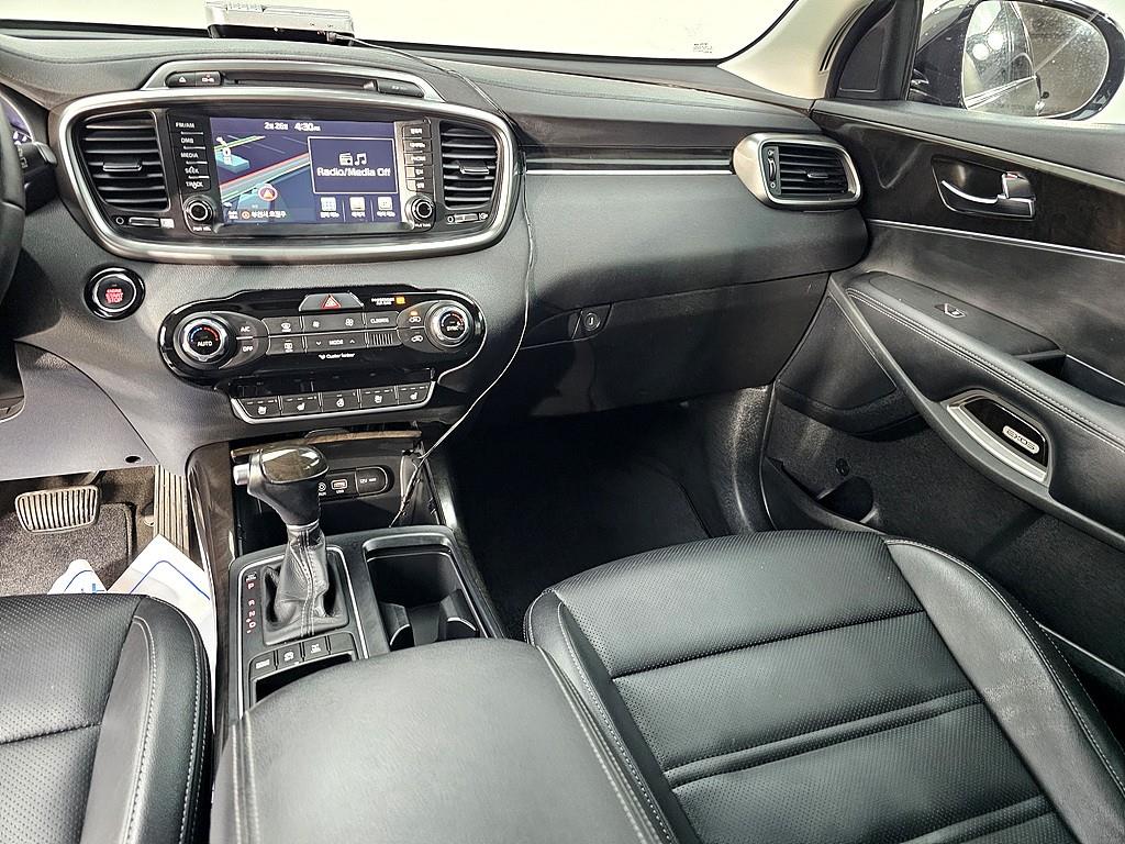 KIA Sorento - Vista 10