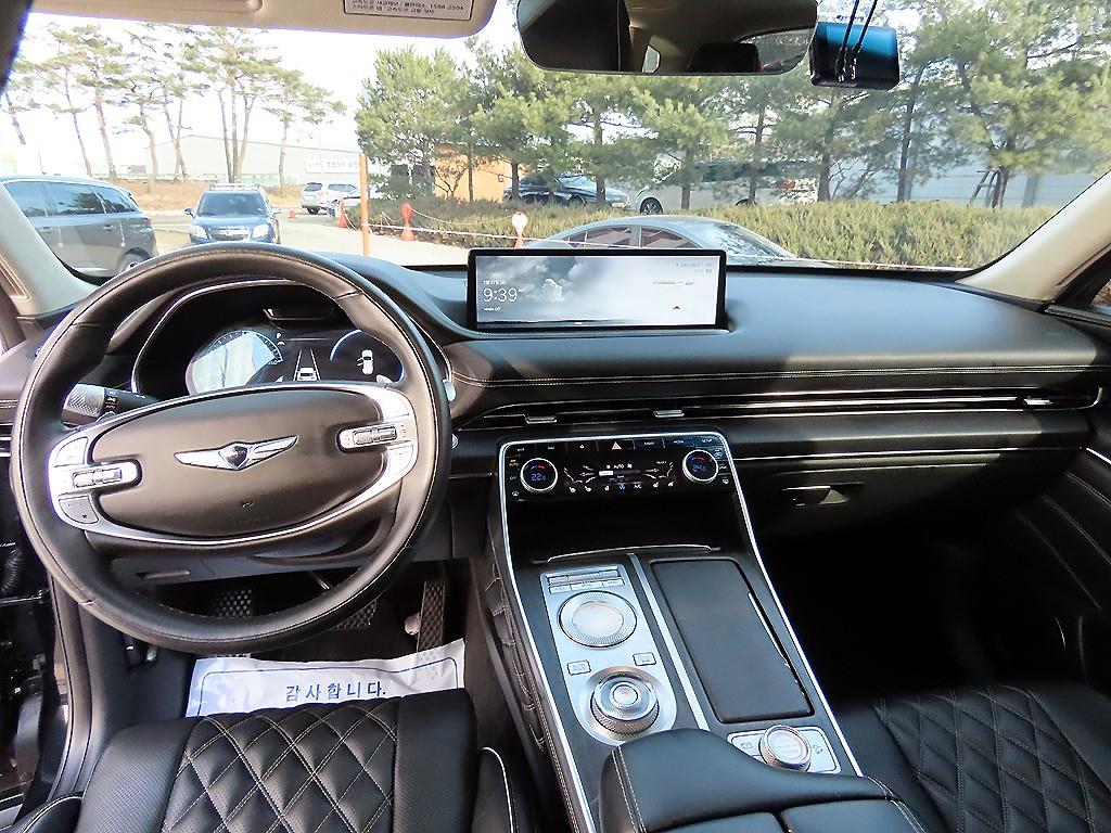 Genesis GV80 - Vista 7