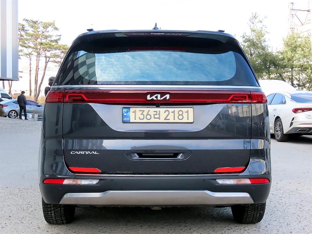 KIA Carnival - Vista 4