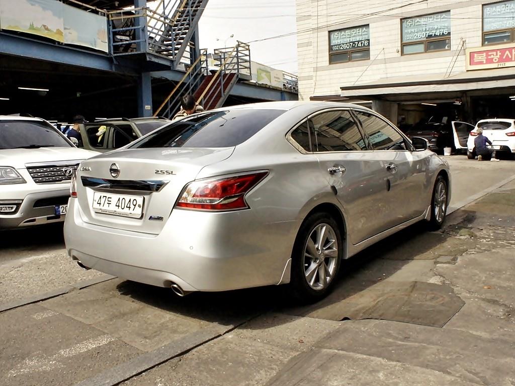 Nissan Altima - Vista 5