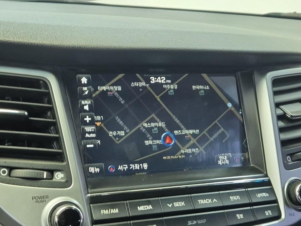 HYUNDAI Tucson 2018 Blanco - Importación desde Corea - HF Imports Iquique - Foto 13