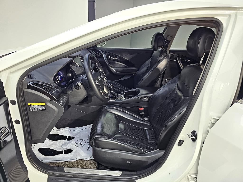 HYUNDAI Grandeur - Vista 8