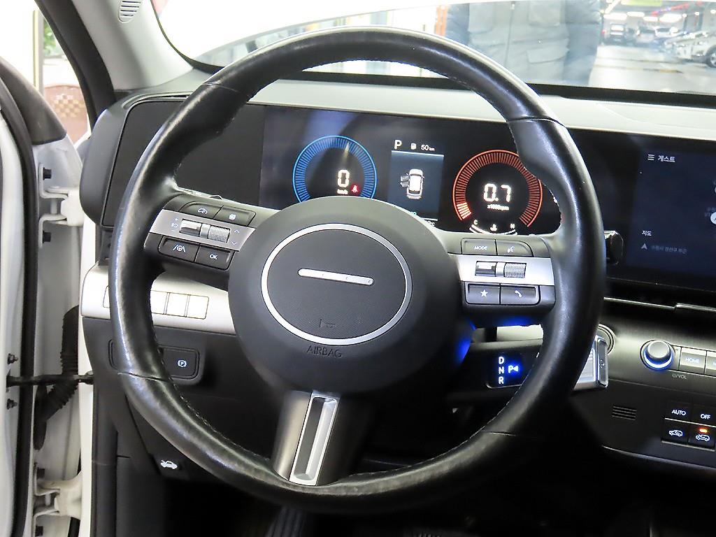 HYUNDAI Kona - Vista 7