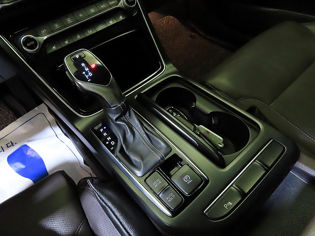 HYUNDAI Grandeur - Vista 12