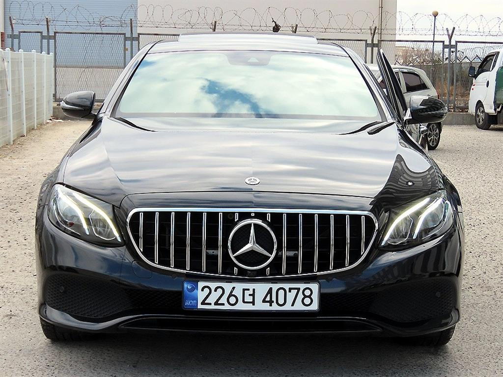 Mercedes Benz E class 2020 Negro - Importación desde Corea - HF Imports Iquique - Foto 1