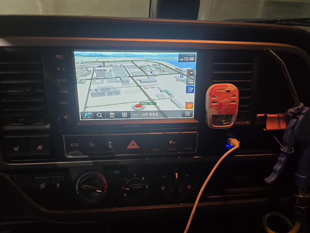 medium and large cargo truck - Vista 7