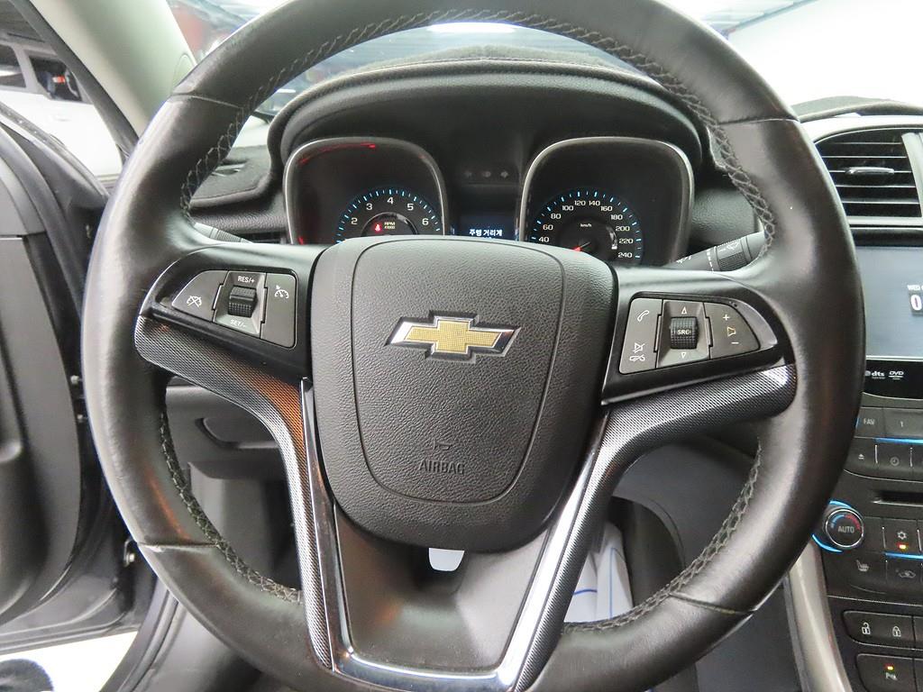 Chevrolet Malibu - Vista 8