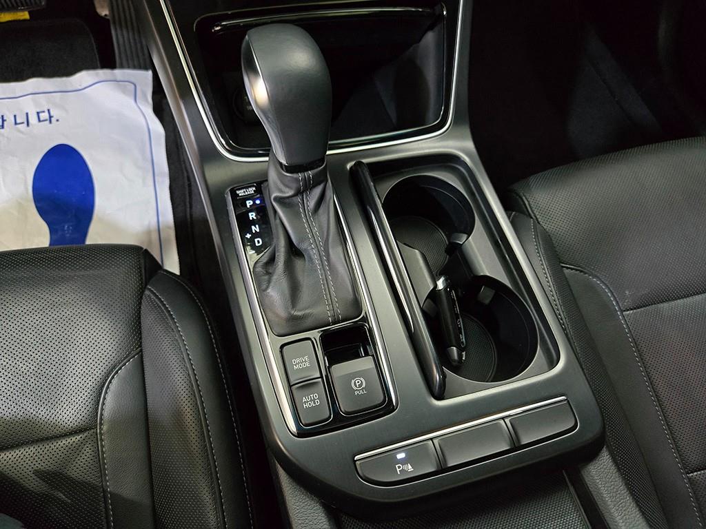 HYUNDAI Grandeur - Vista 12