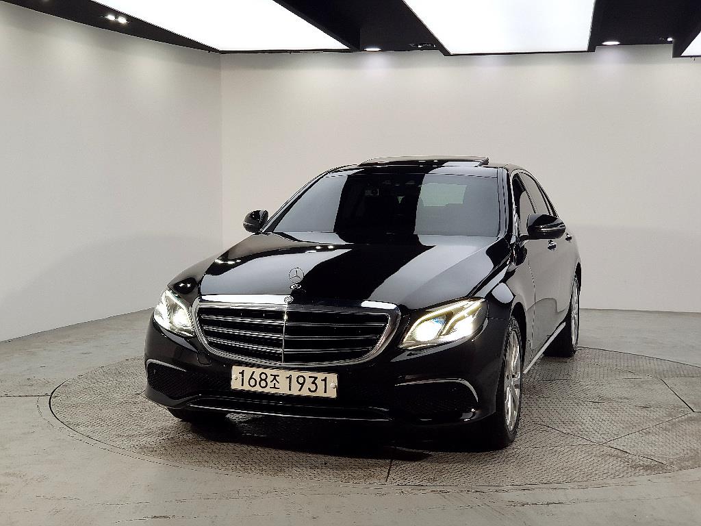 Mercedes Benz E class - Vista 2