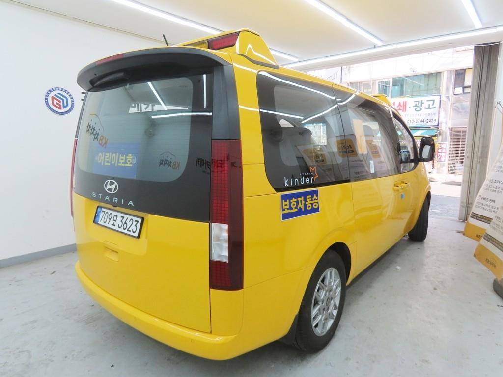 HYUNDAI Staria - Vista 3