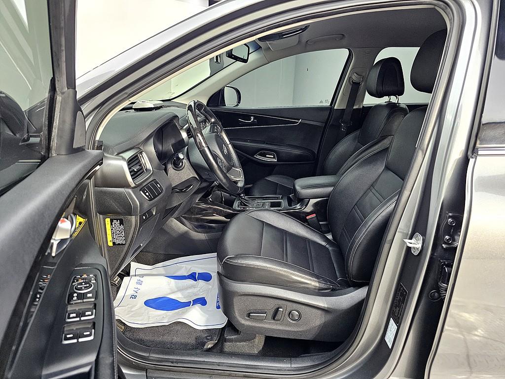 KIA Sorento - Vista 8