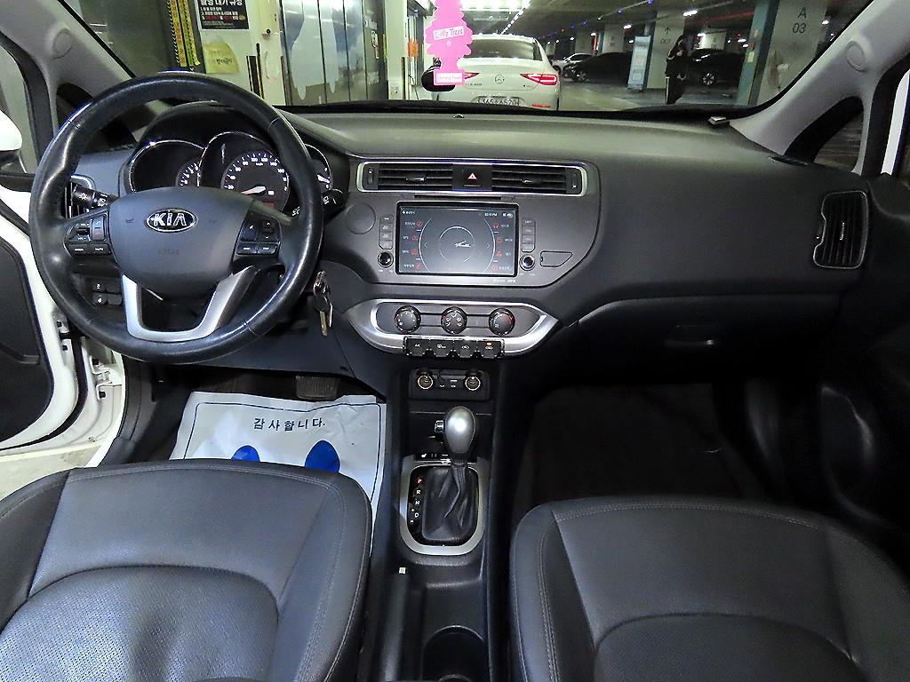 KIA Pride - Vista 10