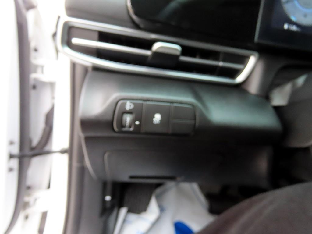 HYUNDAI Avante - Vista 12