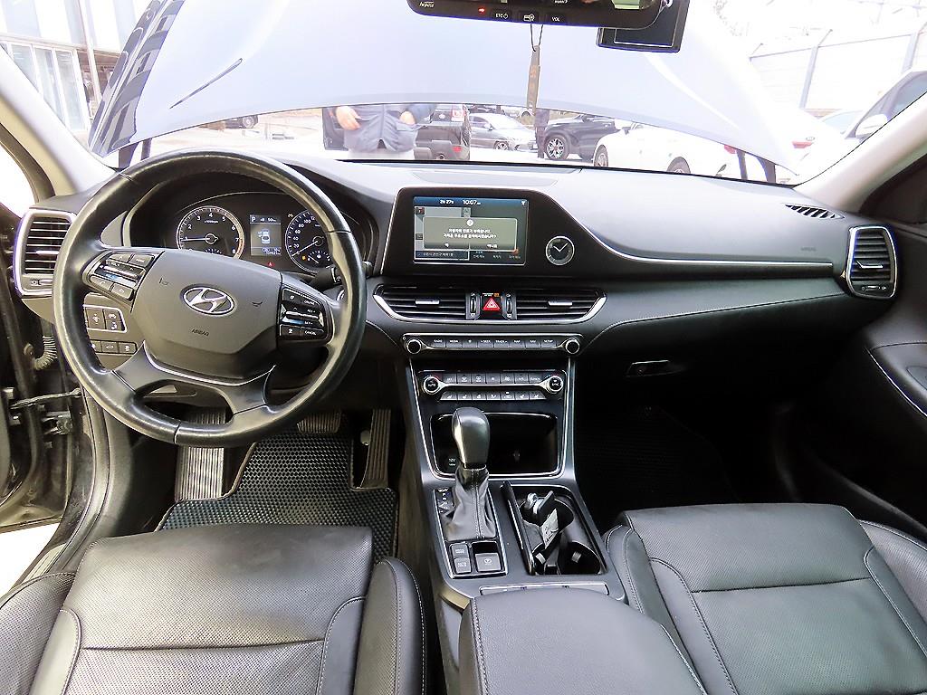 HYUNDAI Grandeur - Vista 7