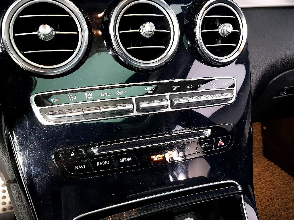 Mercedes Benz GLC Class - Vista 11