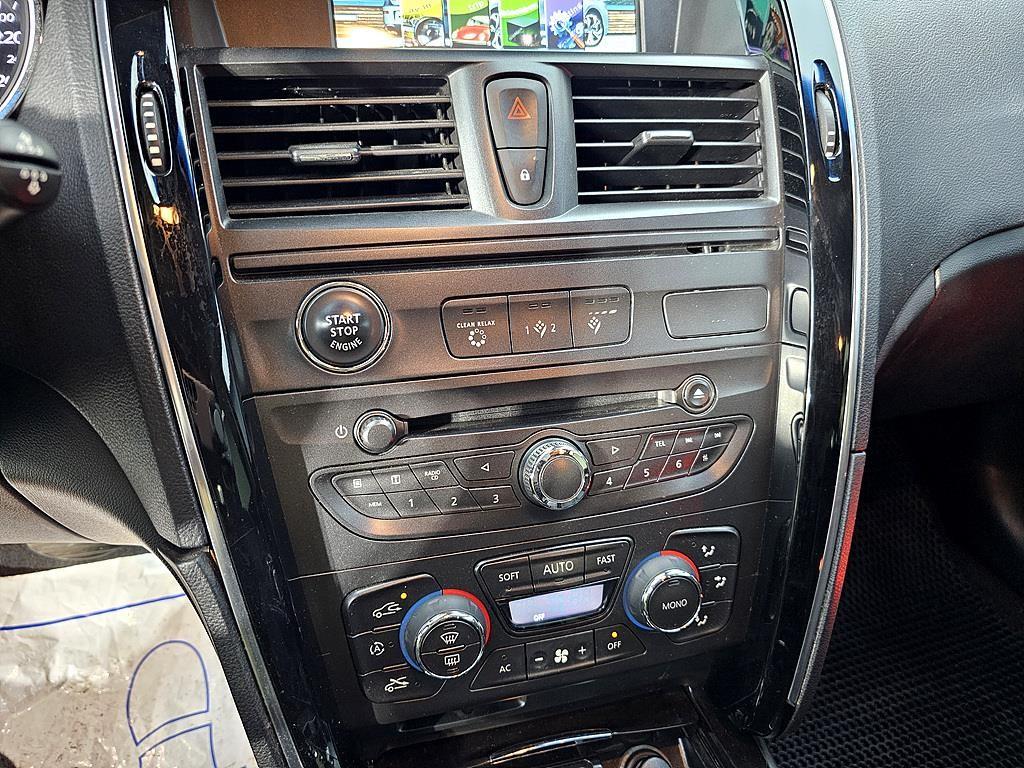 SAMSUNG SM7 - Vista 12