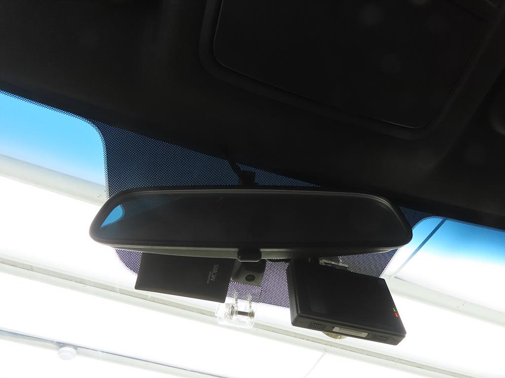 HYUNDAI Avante - Vista 12