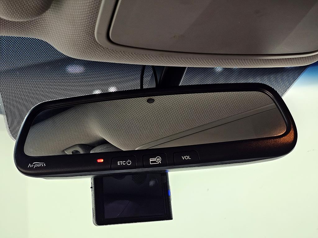 HYUNDAI Sonata - Vista 12